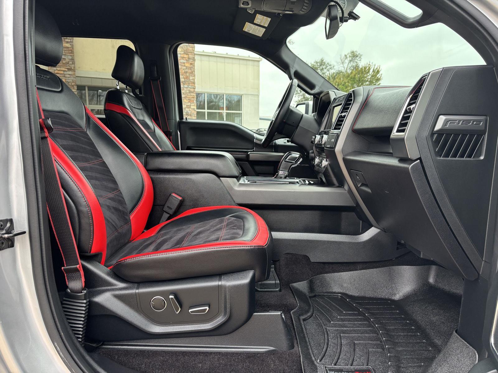 Vehicle photo 28