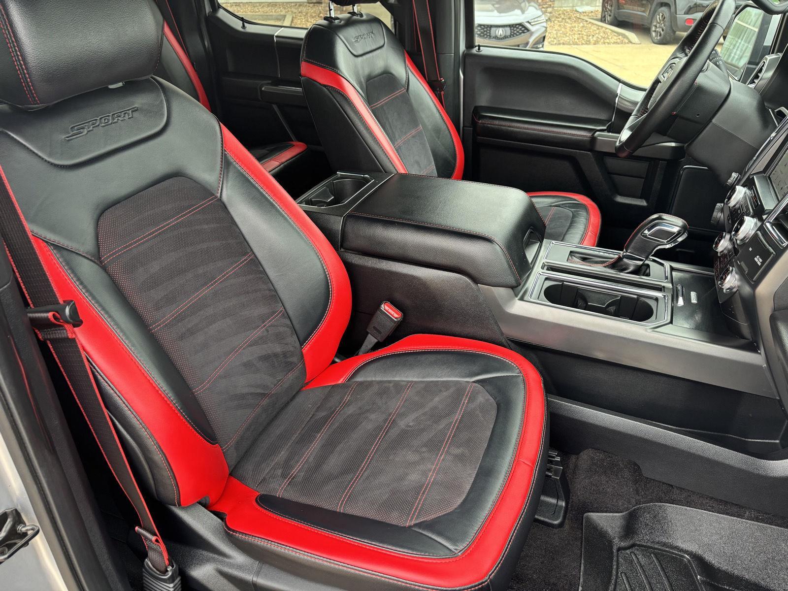 Vehicle photo 30