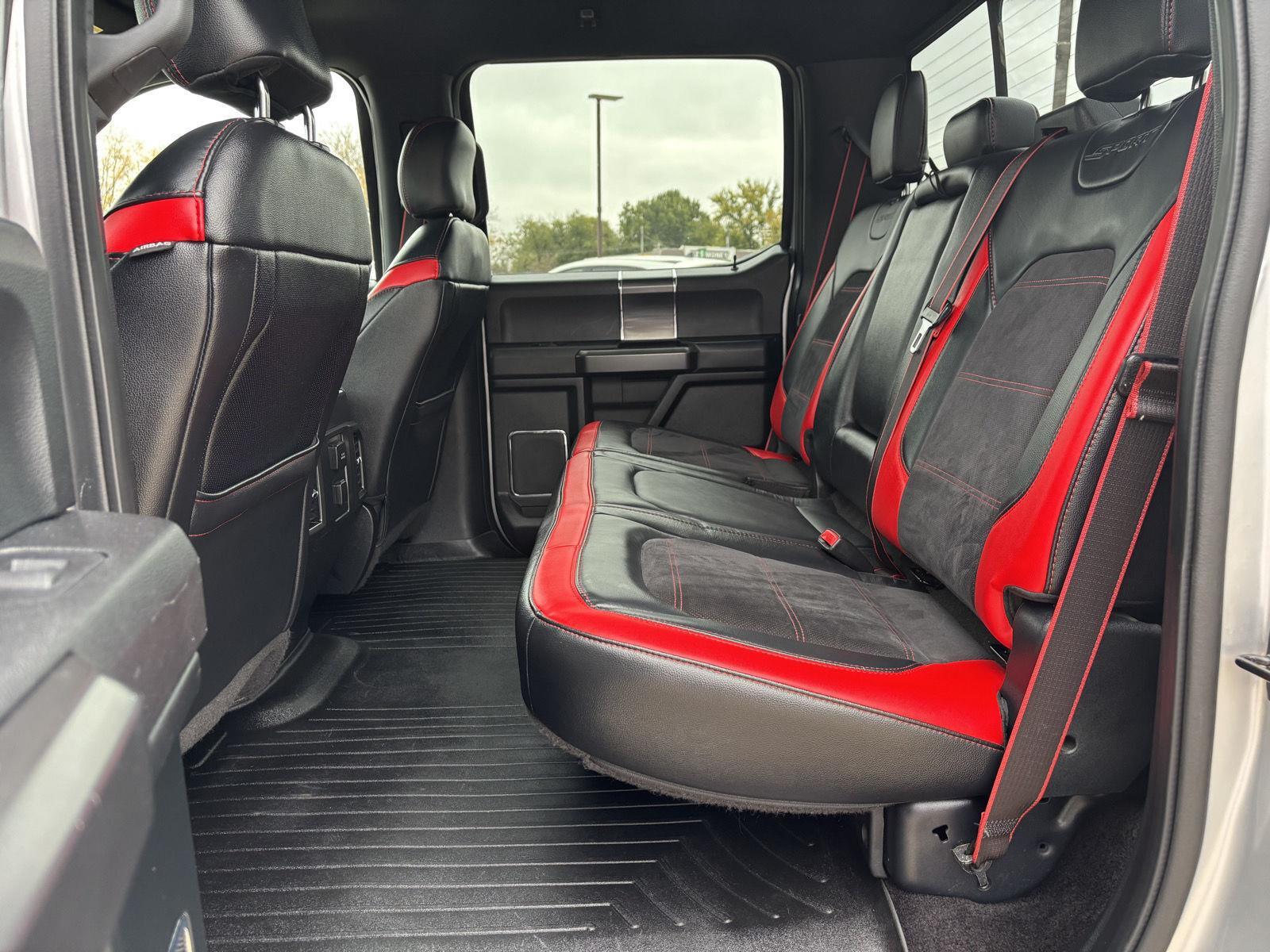 Vehicle photo 34