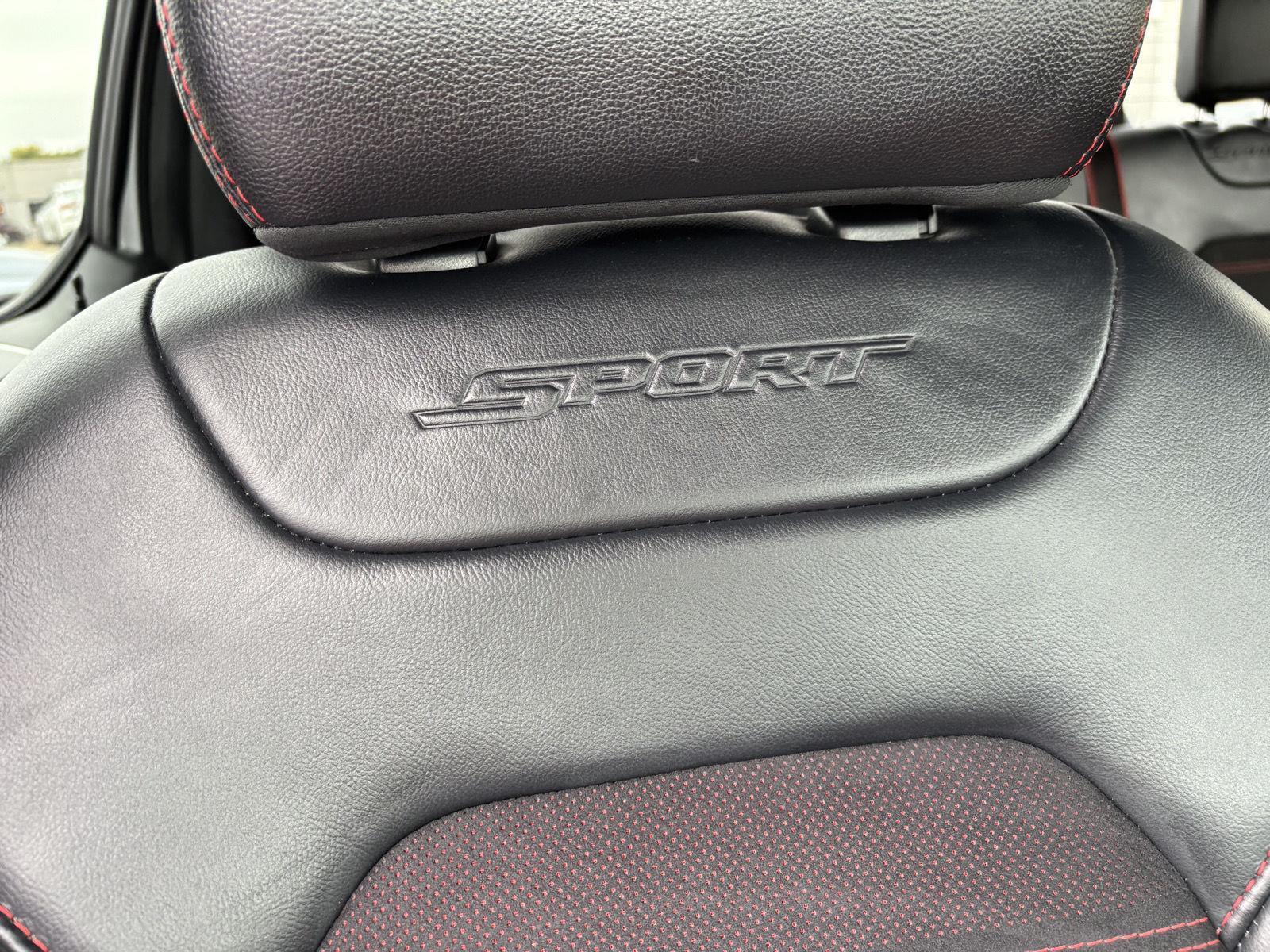 Vehicle photo 40