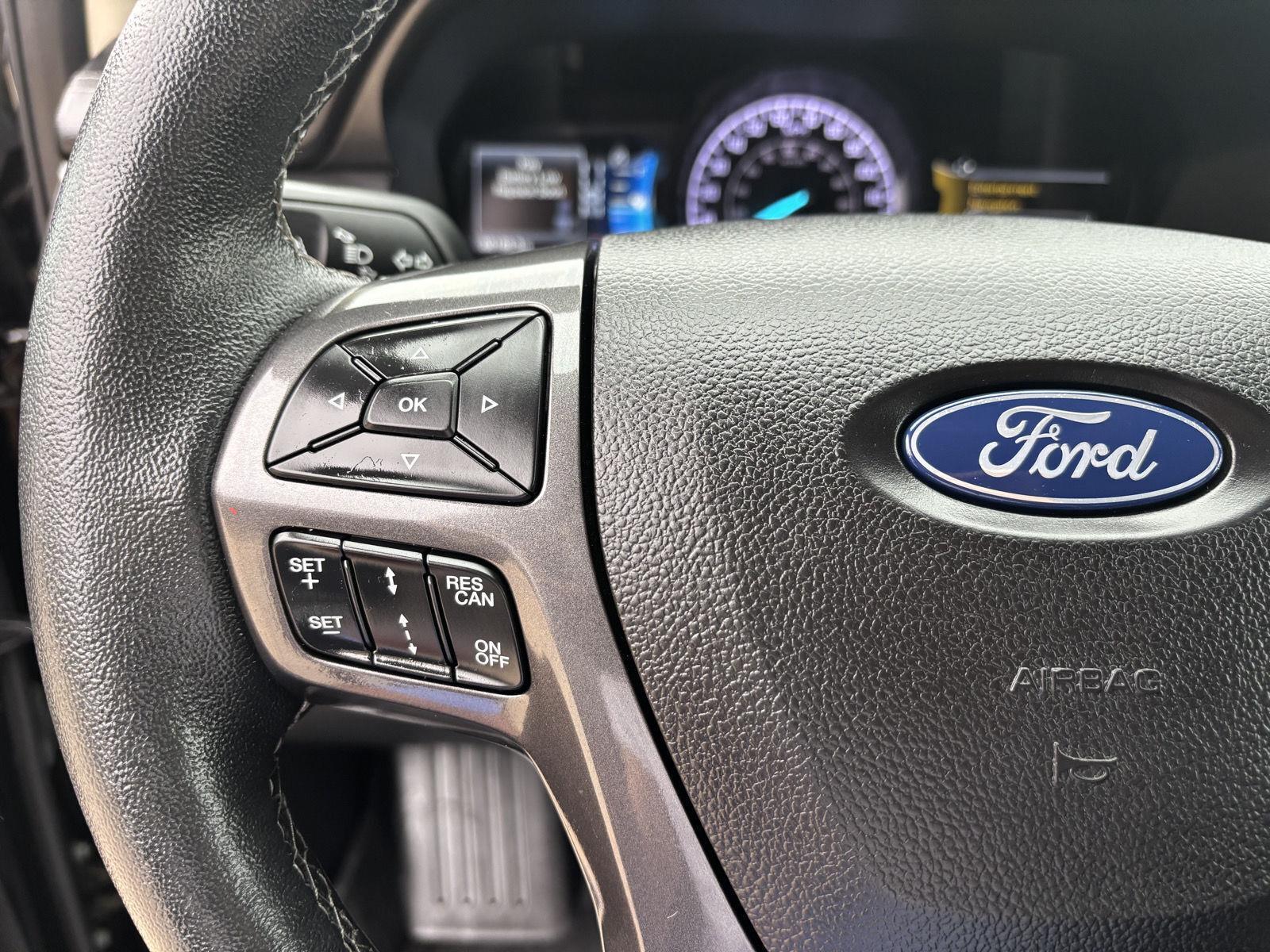 Vehicle photo 15