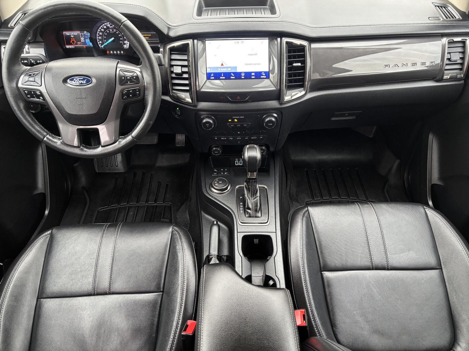Vehicle photo 23