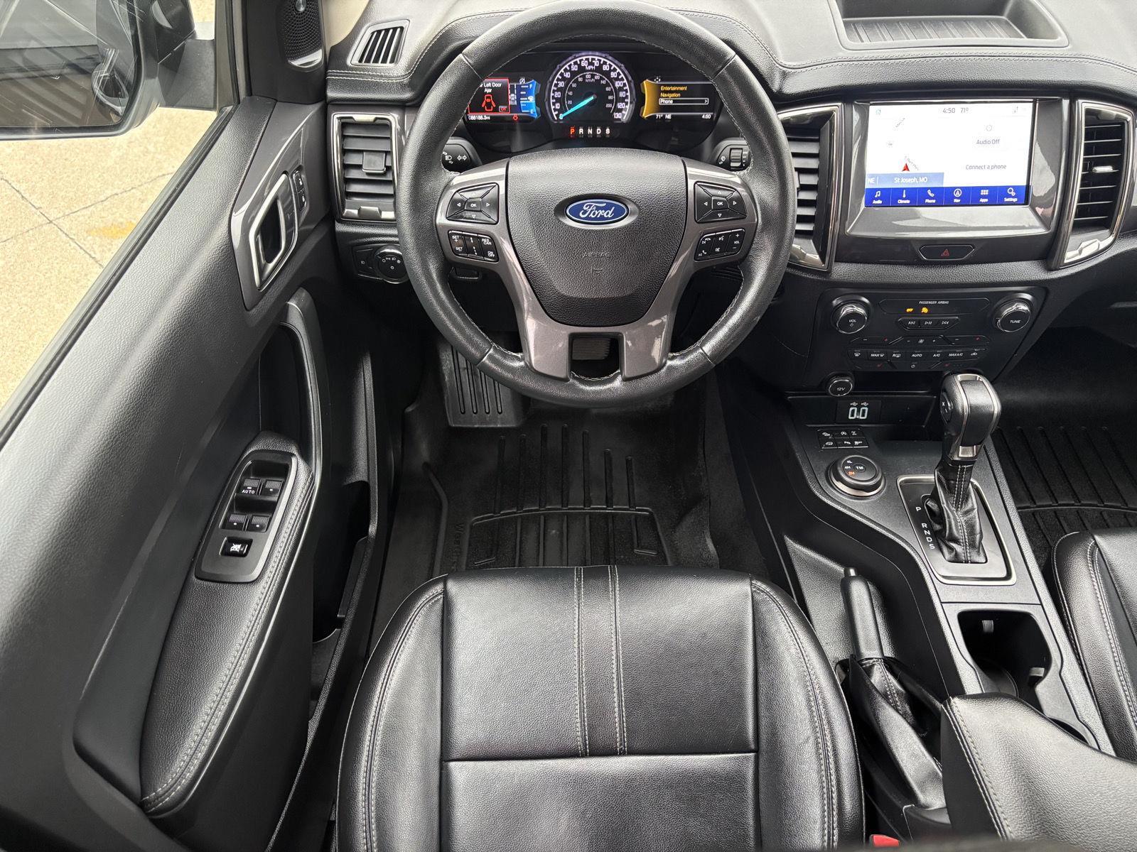 Vehicle photo 24