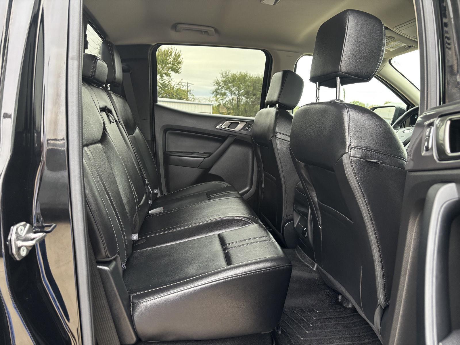 Vehicle photo 32