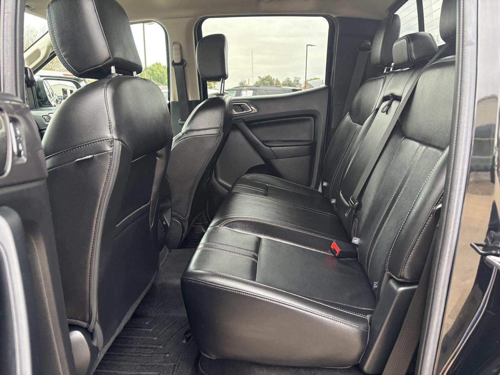 Vehicle photo 34