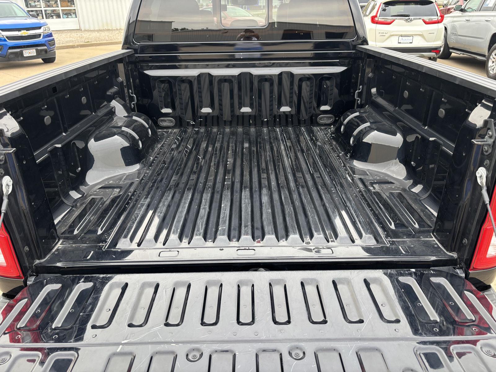 Vehicle photo 42