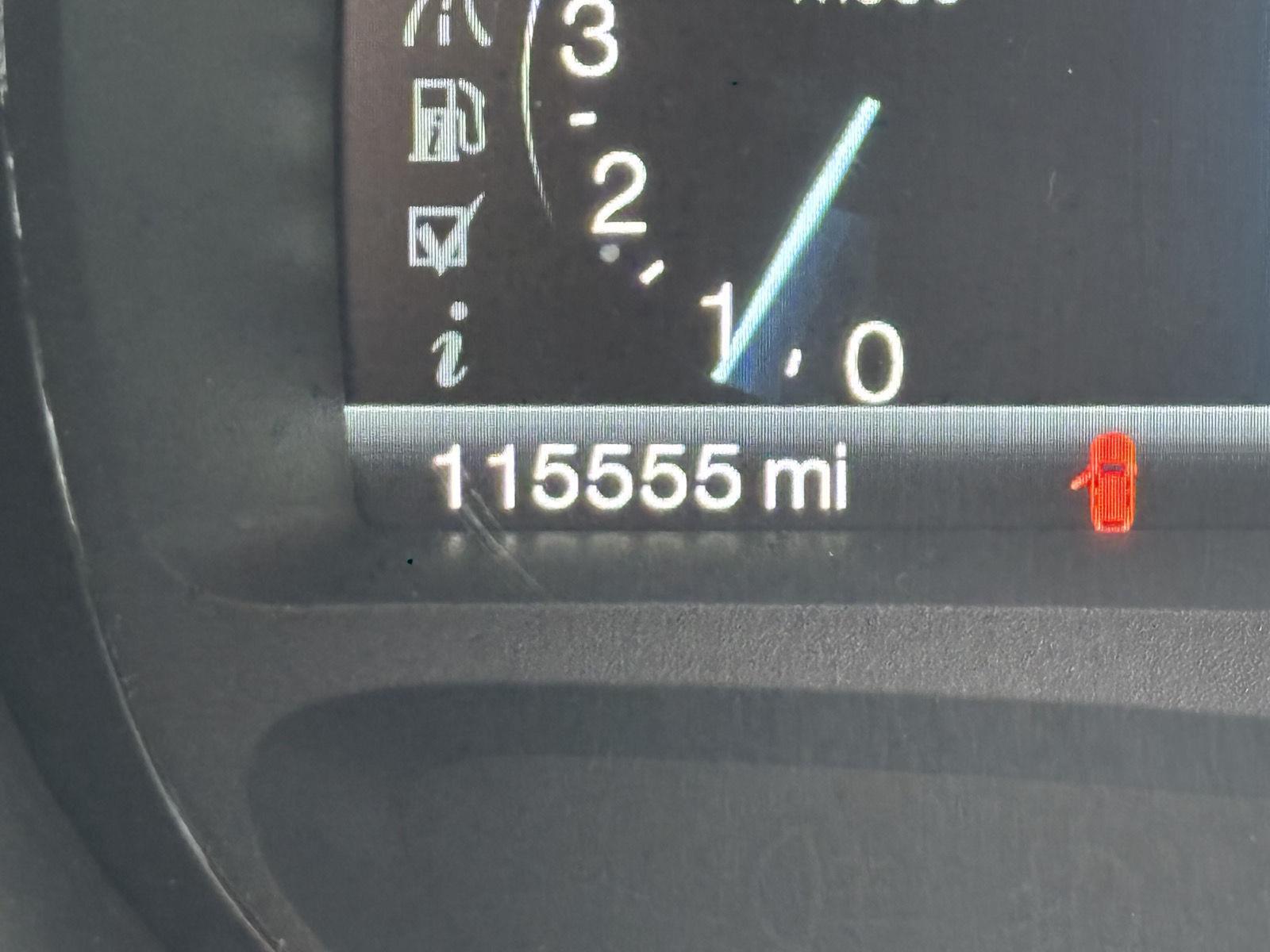 Vehicle photo 4