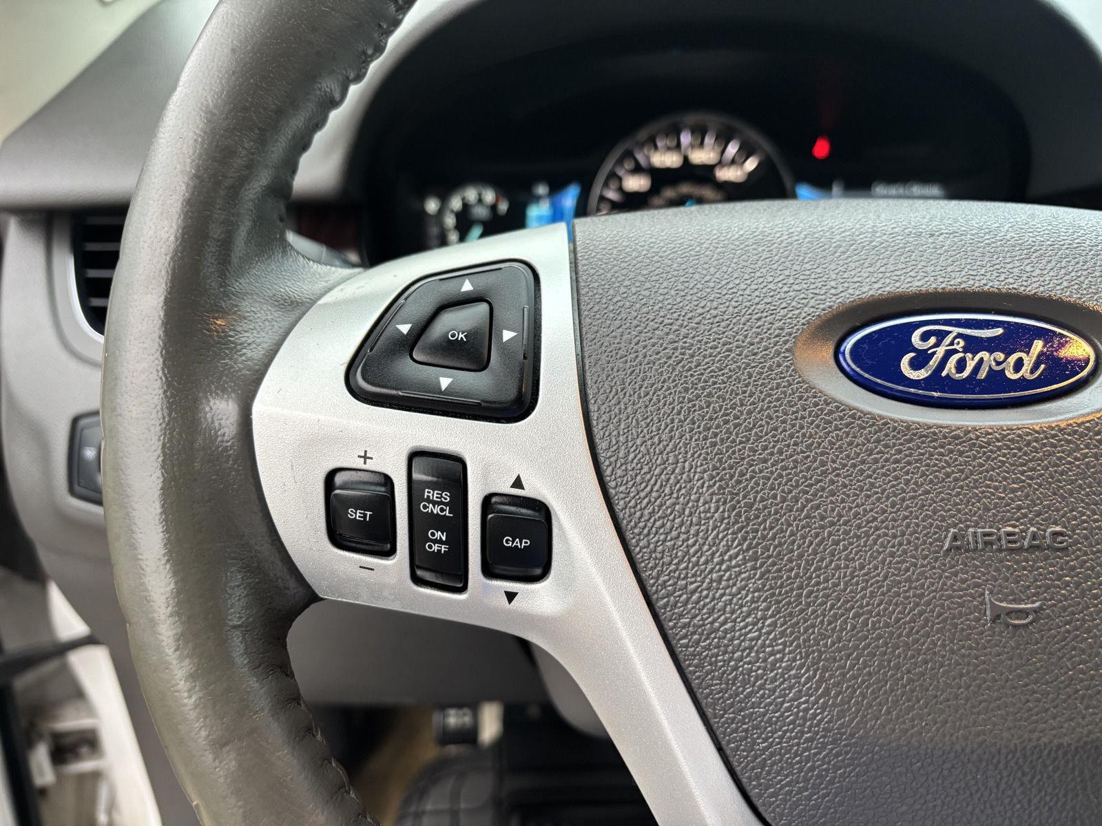 Vehicle photo 15