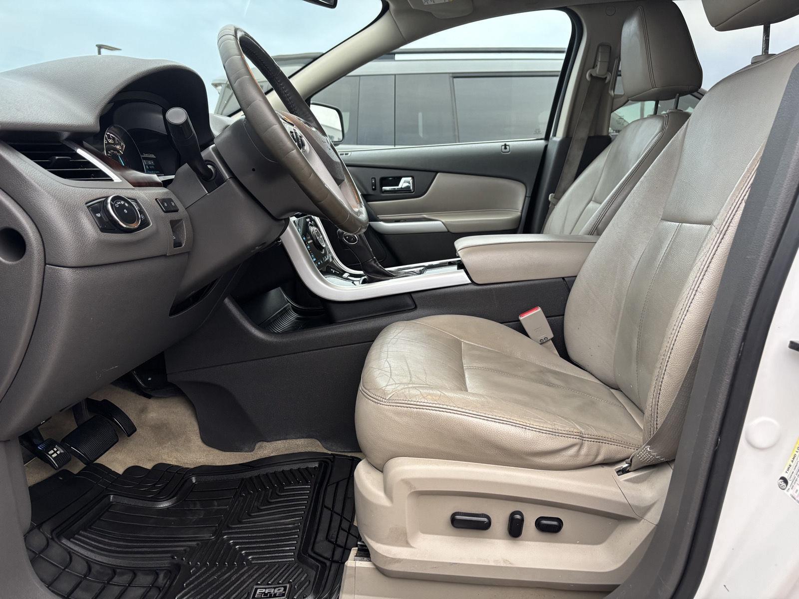 Vehicle photo 20