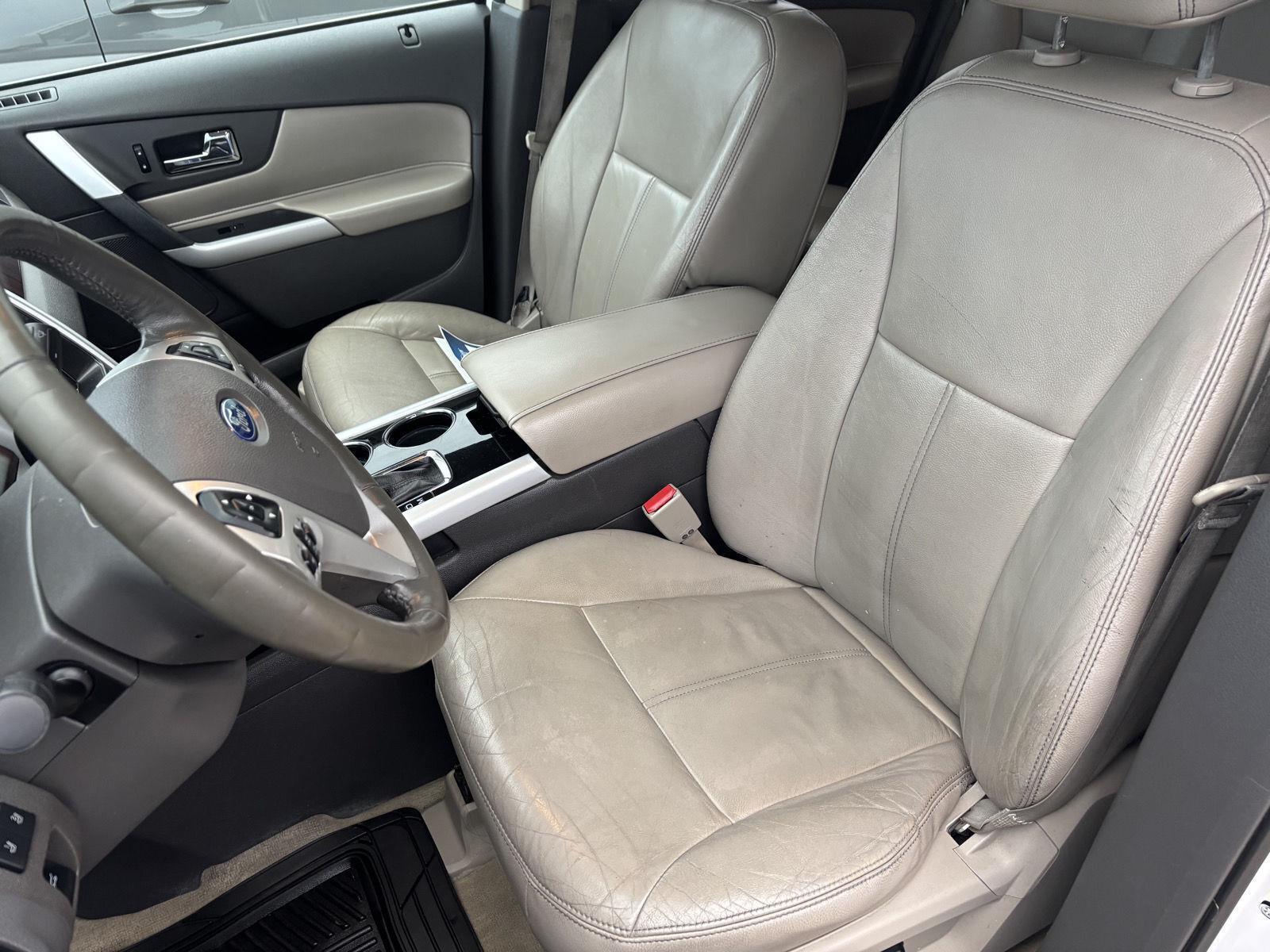 Vehicle photo 22