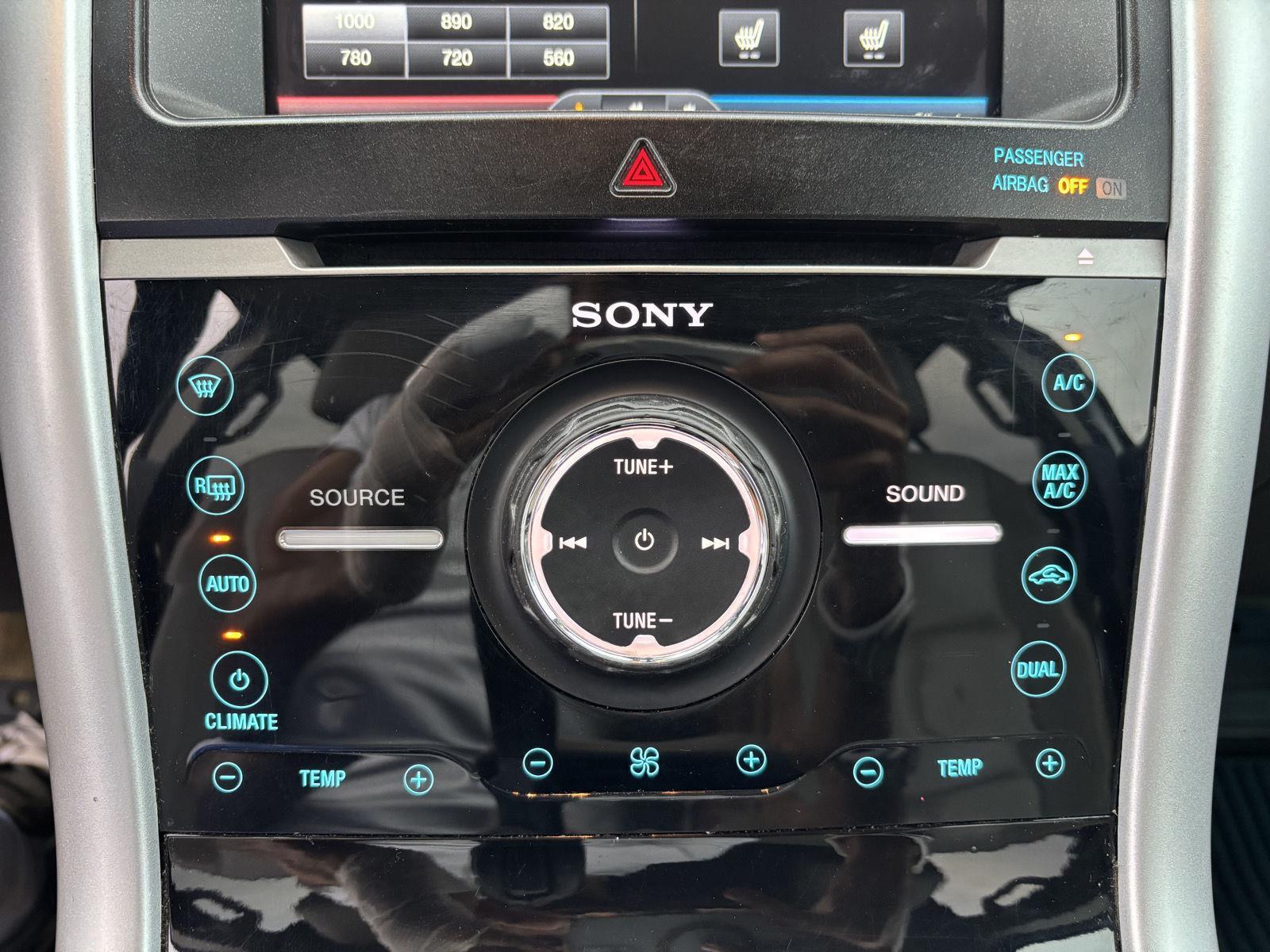 Vehicle photo 26