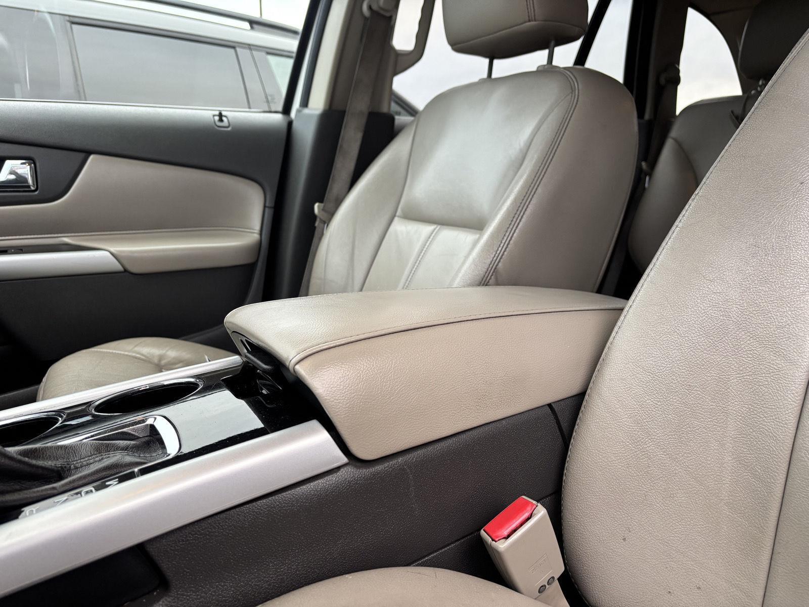 Vehicle photo 38