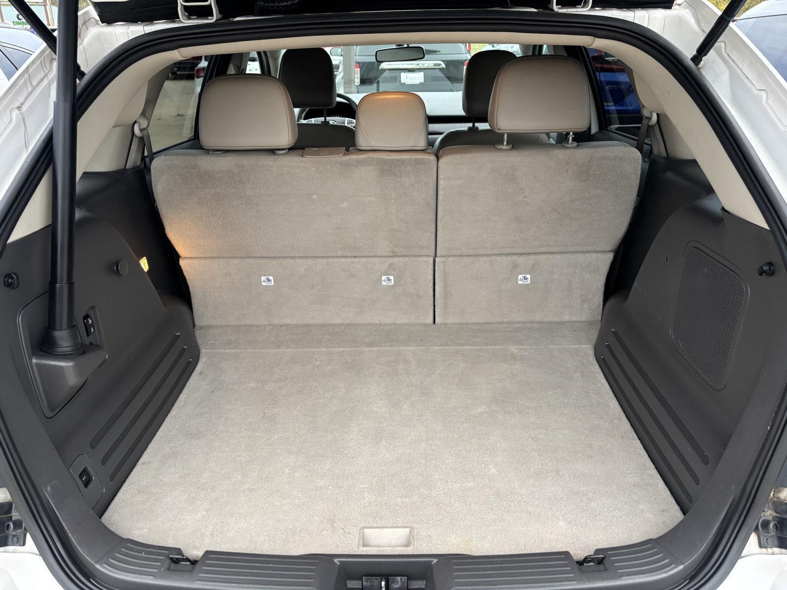 Vehicle photo 43