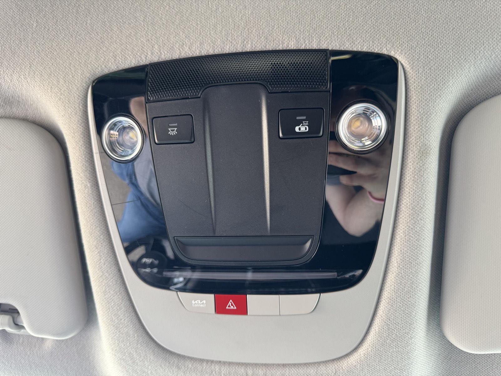Vehicle photo 31
