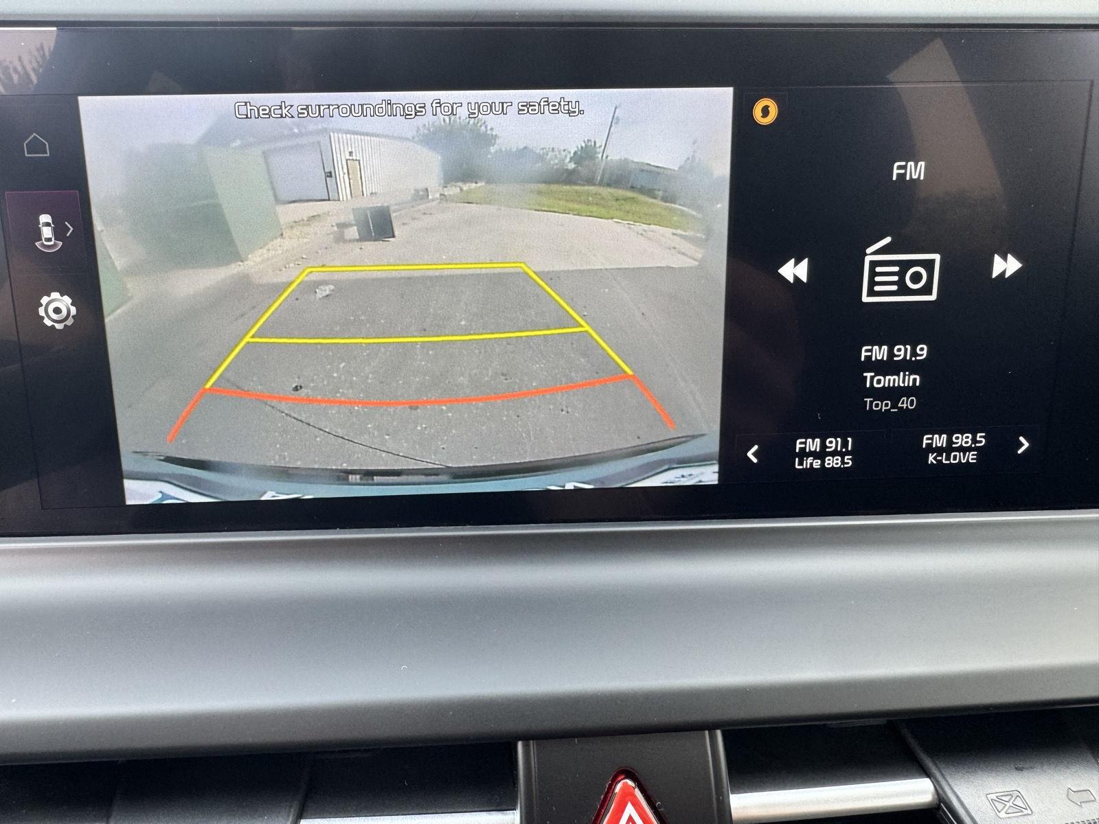 Vehicle photo 35
