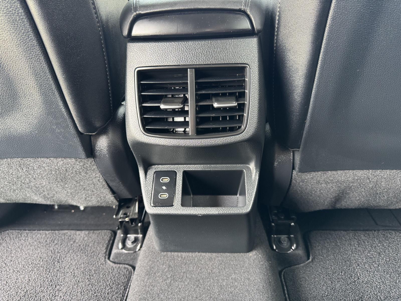 Vehicle photo 40