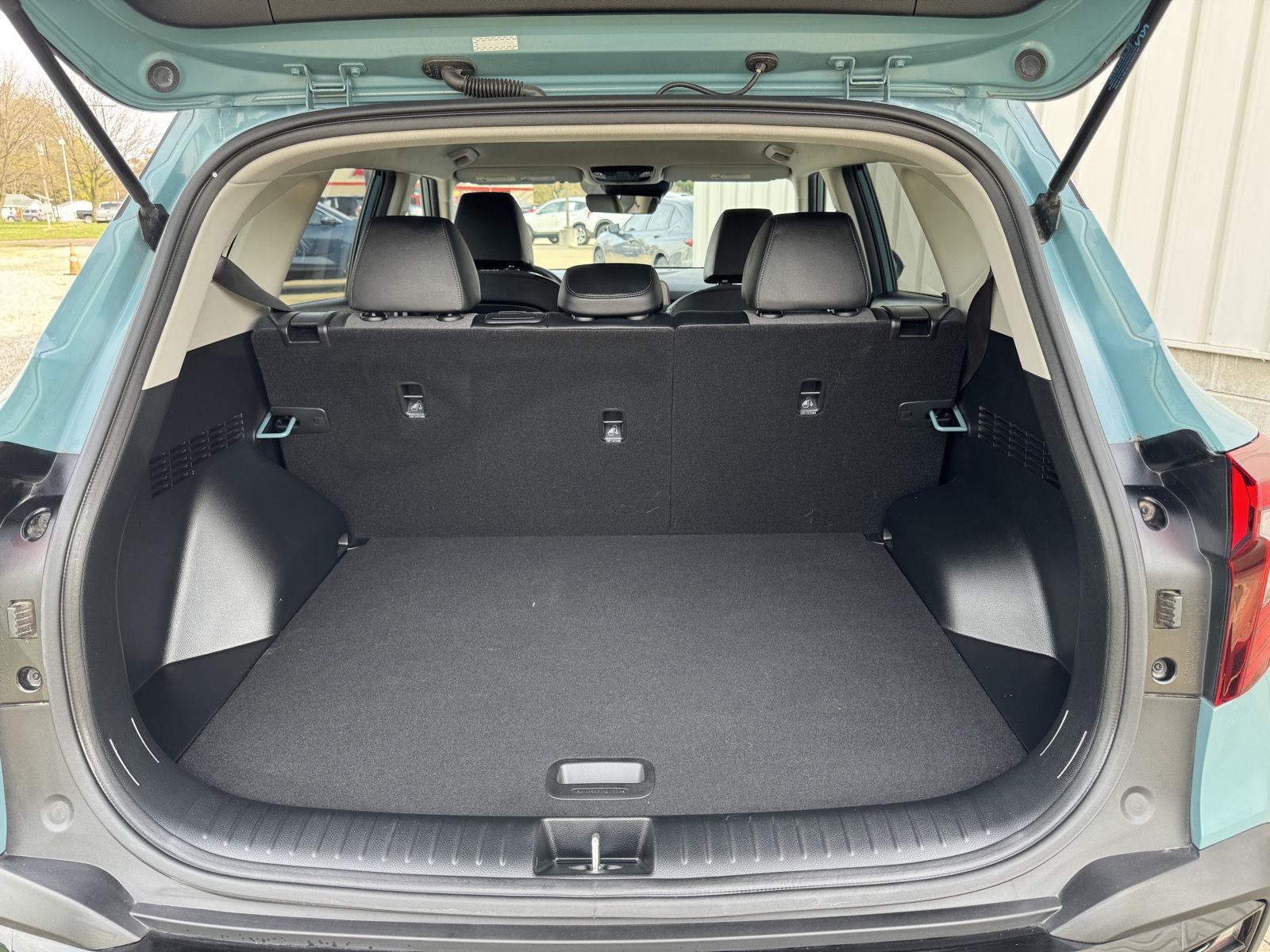 Vehicle photo 44