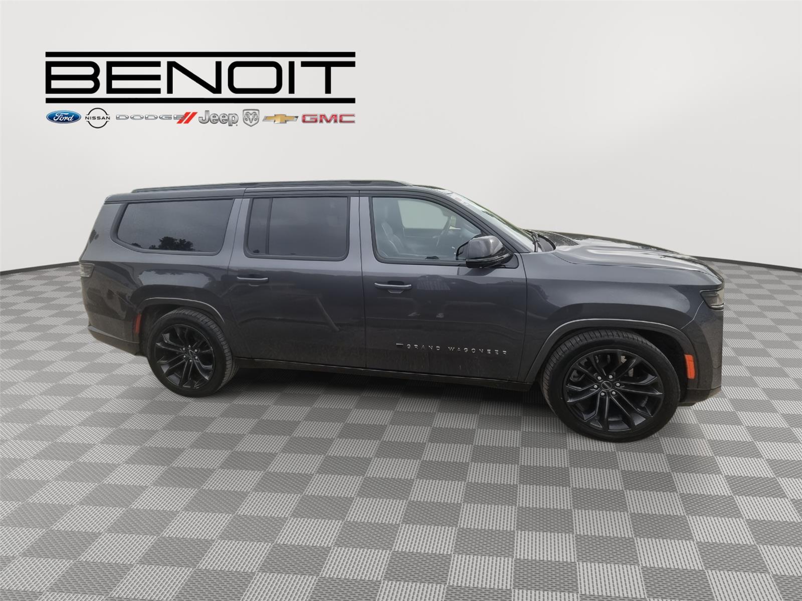 View vehicle photo 4