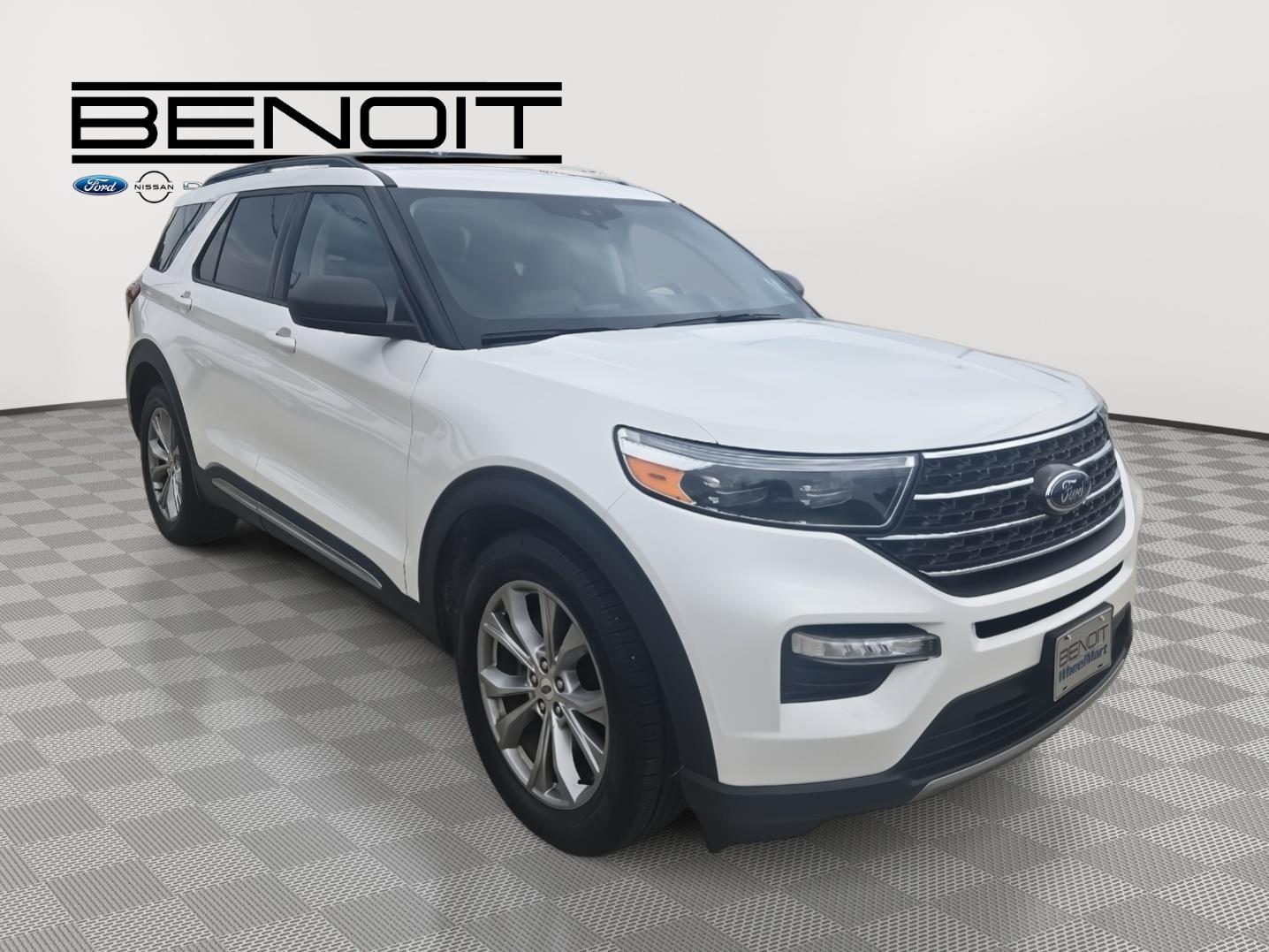 View vehicle photo 3