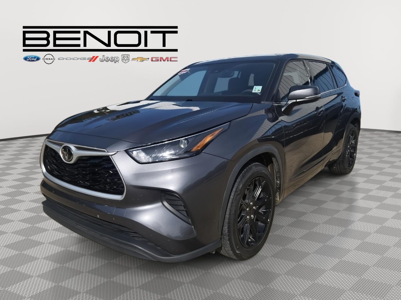 Magnetic Gray Metallic 2022 Toyota Highlander SUV / Crossover Front-Wheel Drive Automatic