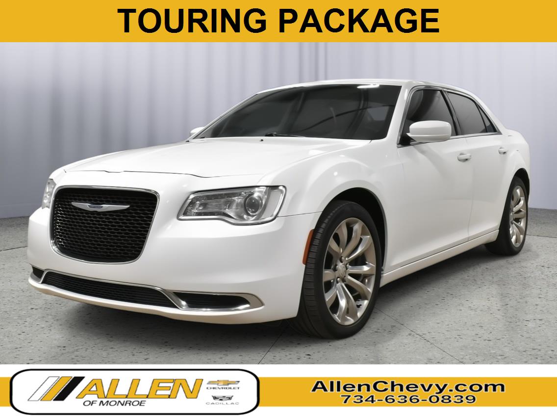 2019 Chrysler 300 Touring L RWD