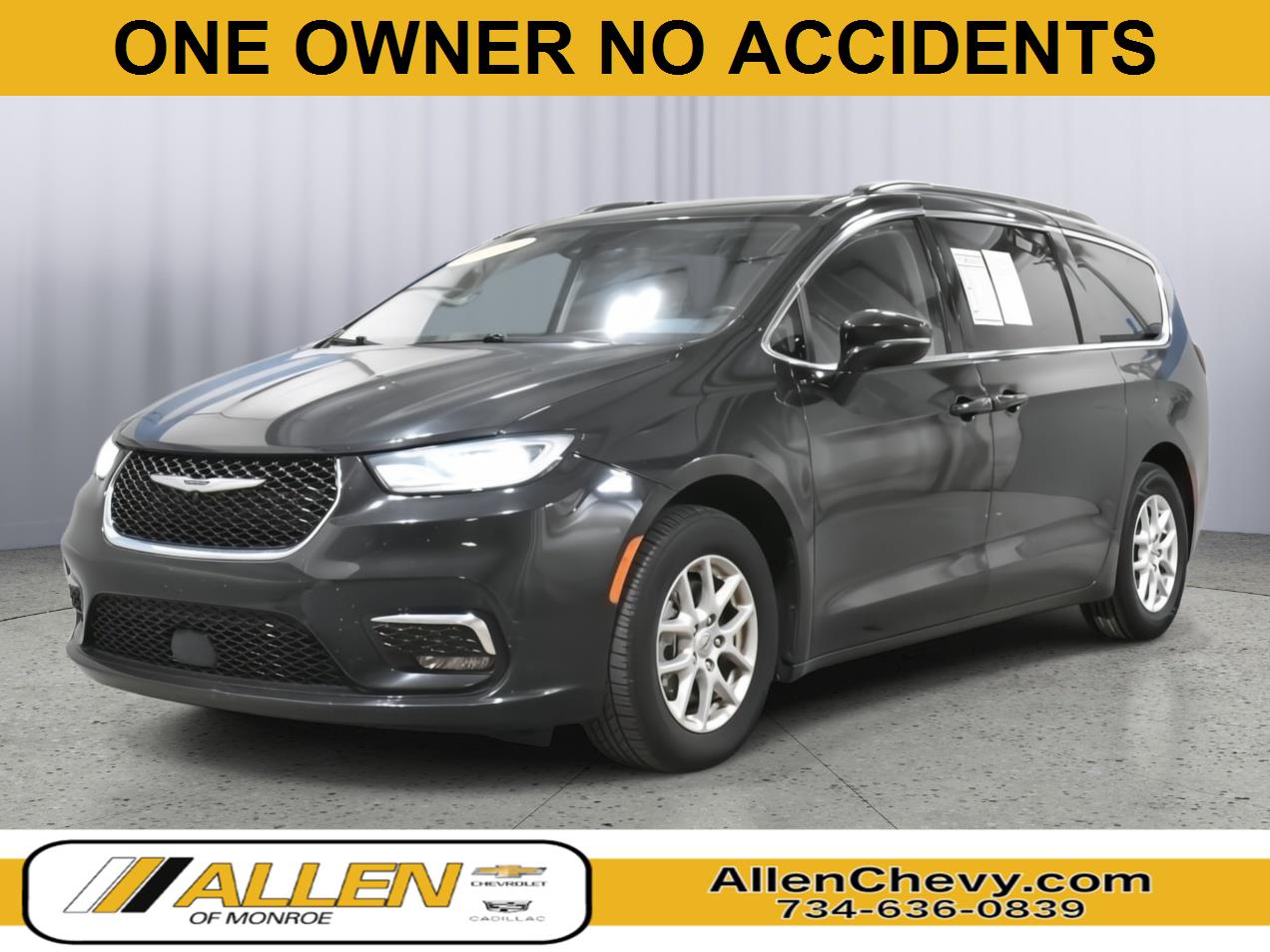 Brilliant Black Crystal Pearlcoat 2022 Chrysler Pacifica Minivan Front-Wheel Drive 9-Speed Automatic