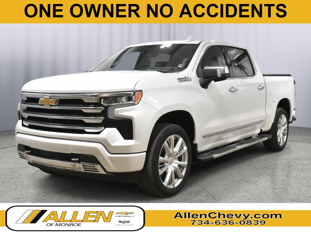 White (Iridescent Pearl Tricoat) 2025 Chevrolet Silverado 1500 Pickup Truck Four-Wheel Drive Automatic