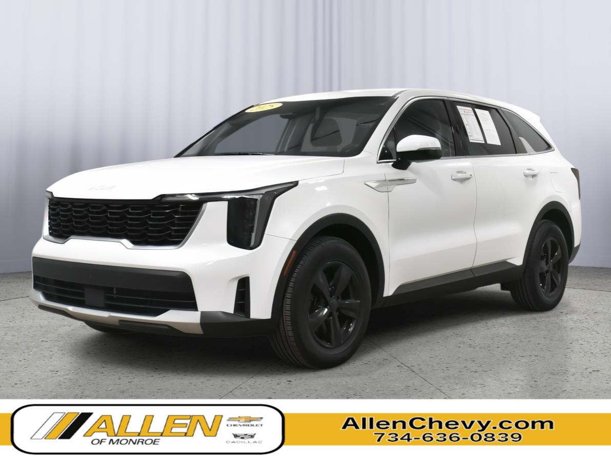 Glacial White Pearl 2025 Kia Sorento SUV / Crossover Front-Wheel Drive Automatic