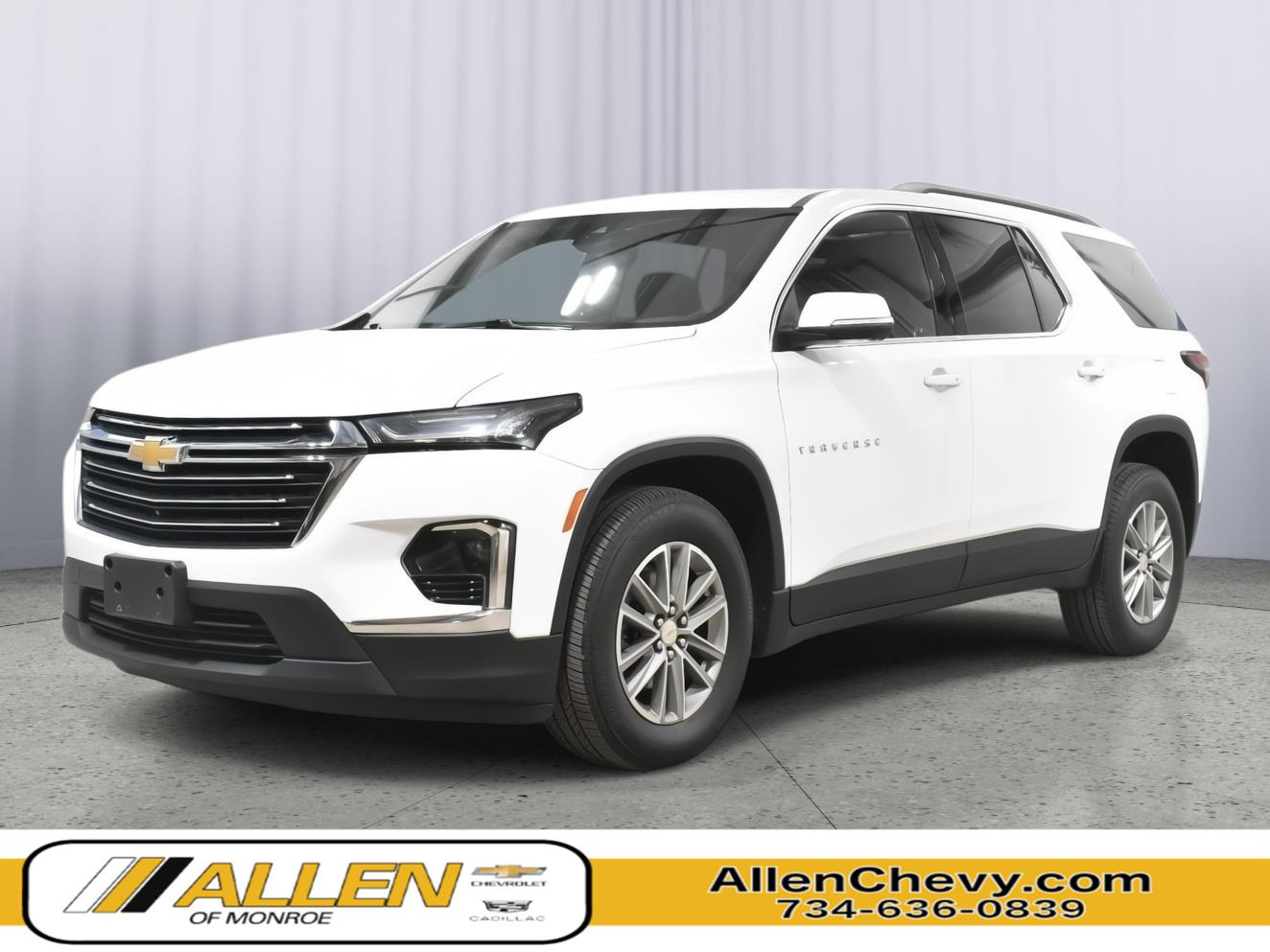 Summit White 2023 Chevrolet Traverse SUV / Crossover Four-Wheel Drive 9-Speed Automatic
