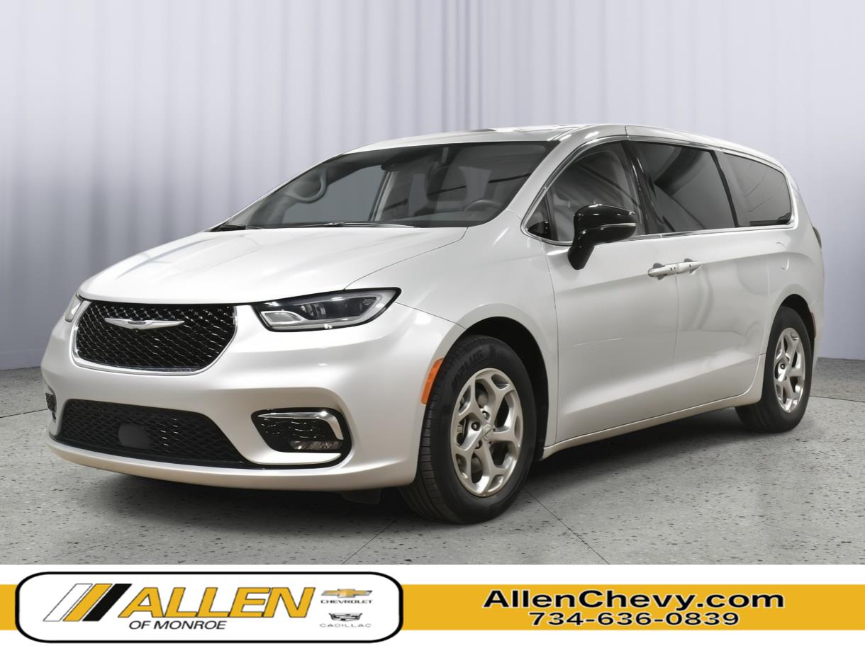 2024 Chrysler Pacifica Limited FWD