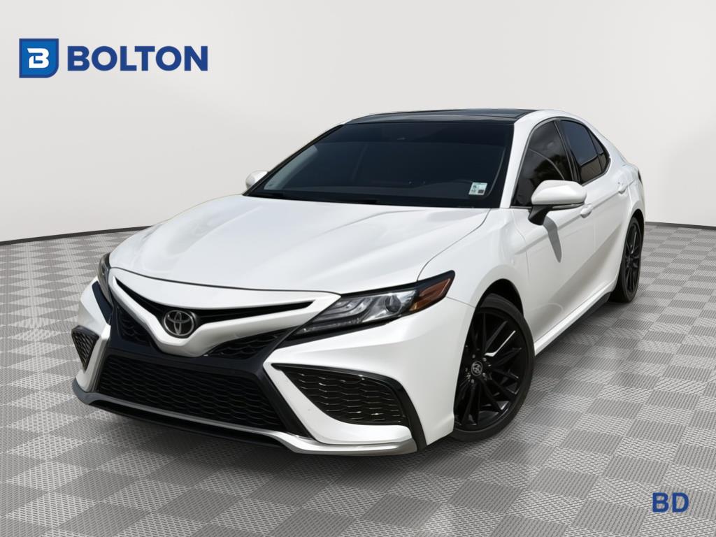 White (Wind Chill Pearl) 2021 Toyota Camry Sedan Front-Wheel Drive Automatic