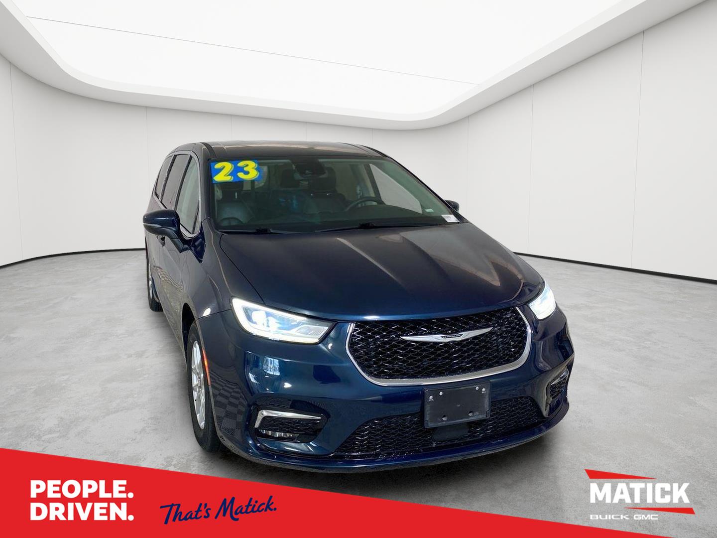 Fathom Blue Pearlcoat 2023 Chrysler Pacifica Minivan Front-Wheel Drive 9-Speed Automatic