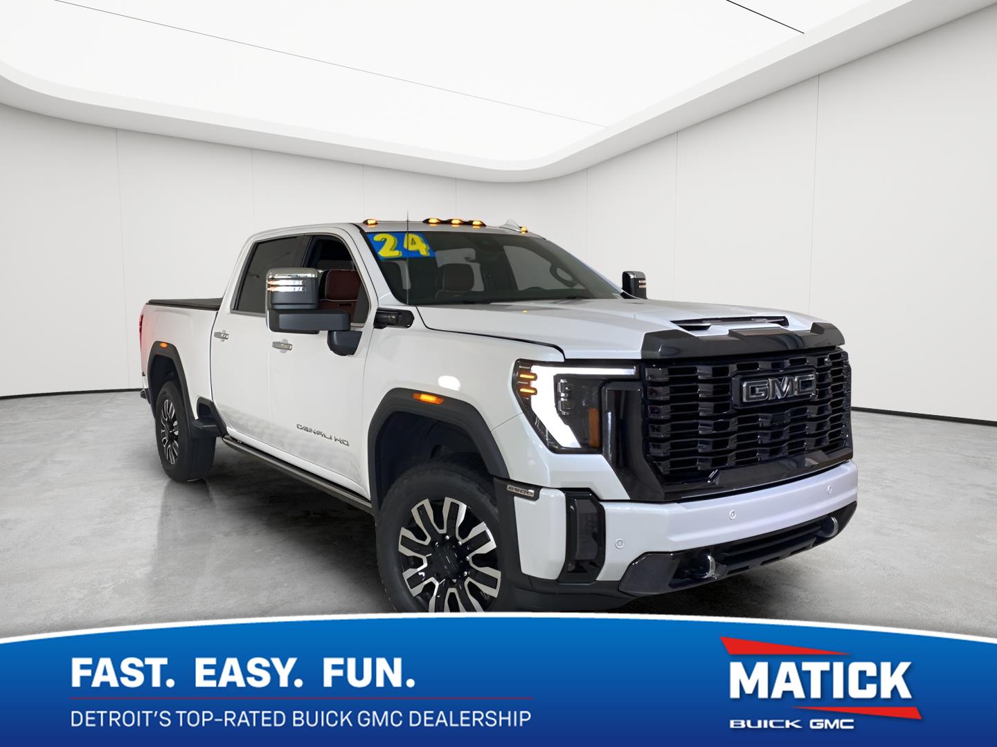 White Frost Tricoat 2024 GMC Sierra 2500HD Pickup Truck Four-Wheel Drive Automatic