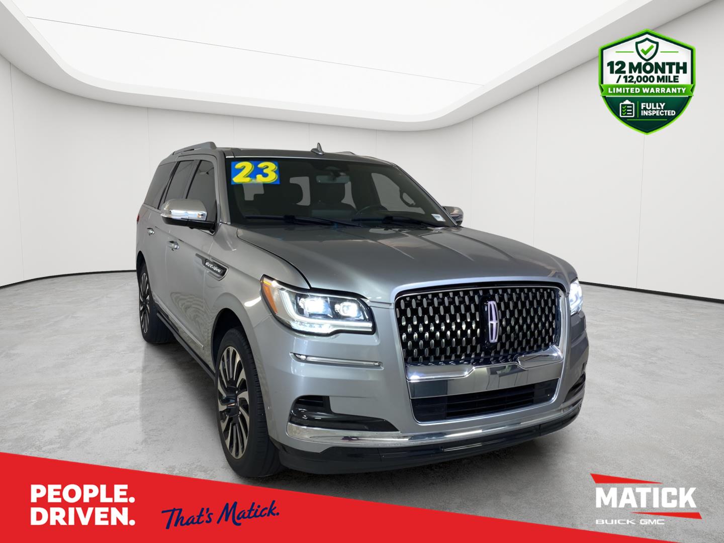 Silver Radiance Metallic Clearcoat 2023 Lincoln Navigator SUV / Crossover Four-Wheel Drive Automatic