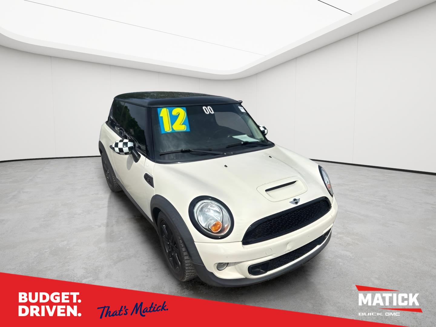 Pepper White 2012 MINI Cooper Hatchback Front-Wheel Drive 6-Speed Manual