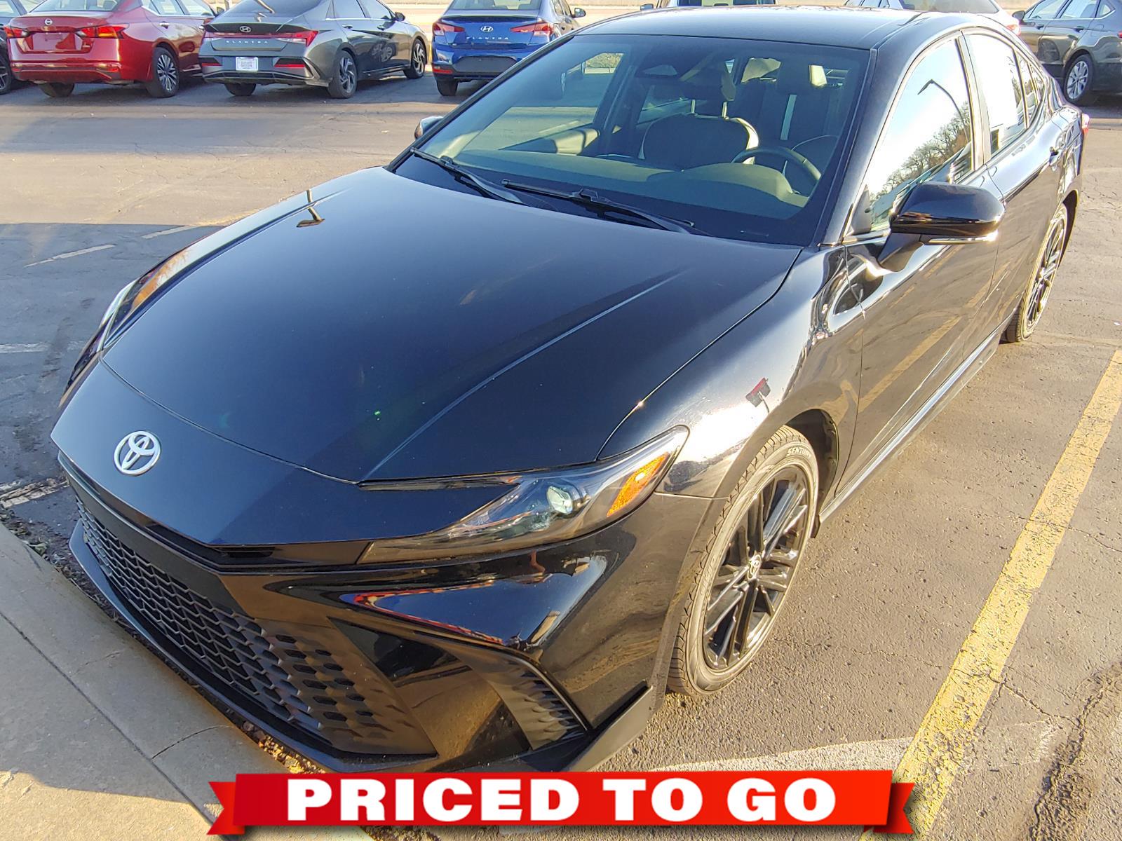 2025 Toyota Camry SE FWD