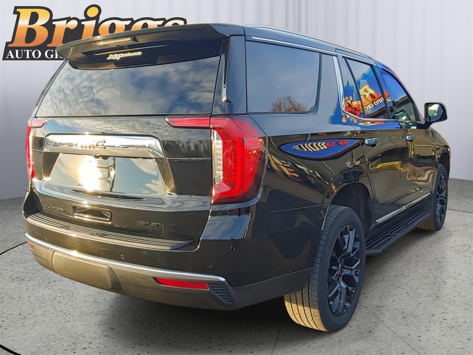 View vehicle photo 7