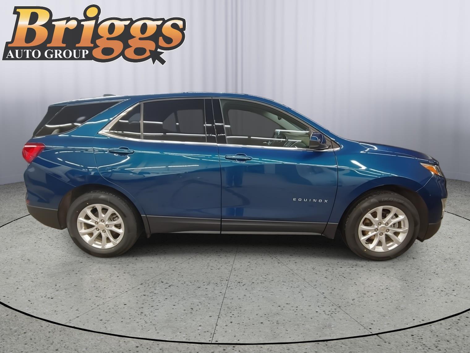 View vehicle photo 4