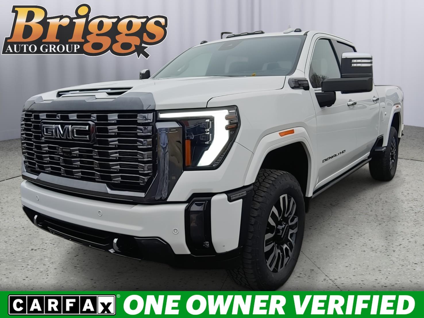 Summit White 2024 GMC Sierra 2500HD Denali Ultimate Crew Cab 4WD Pickup Truck Four-Wheel Drive Automatic