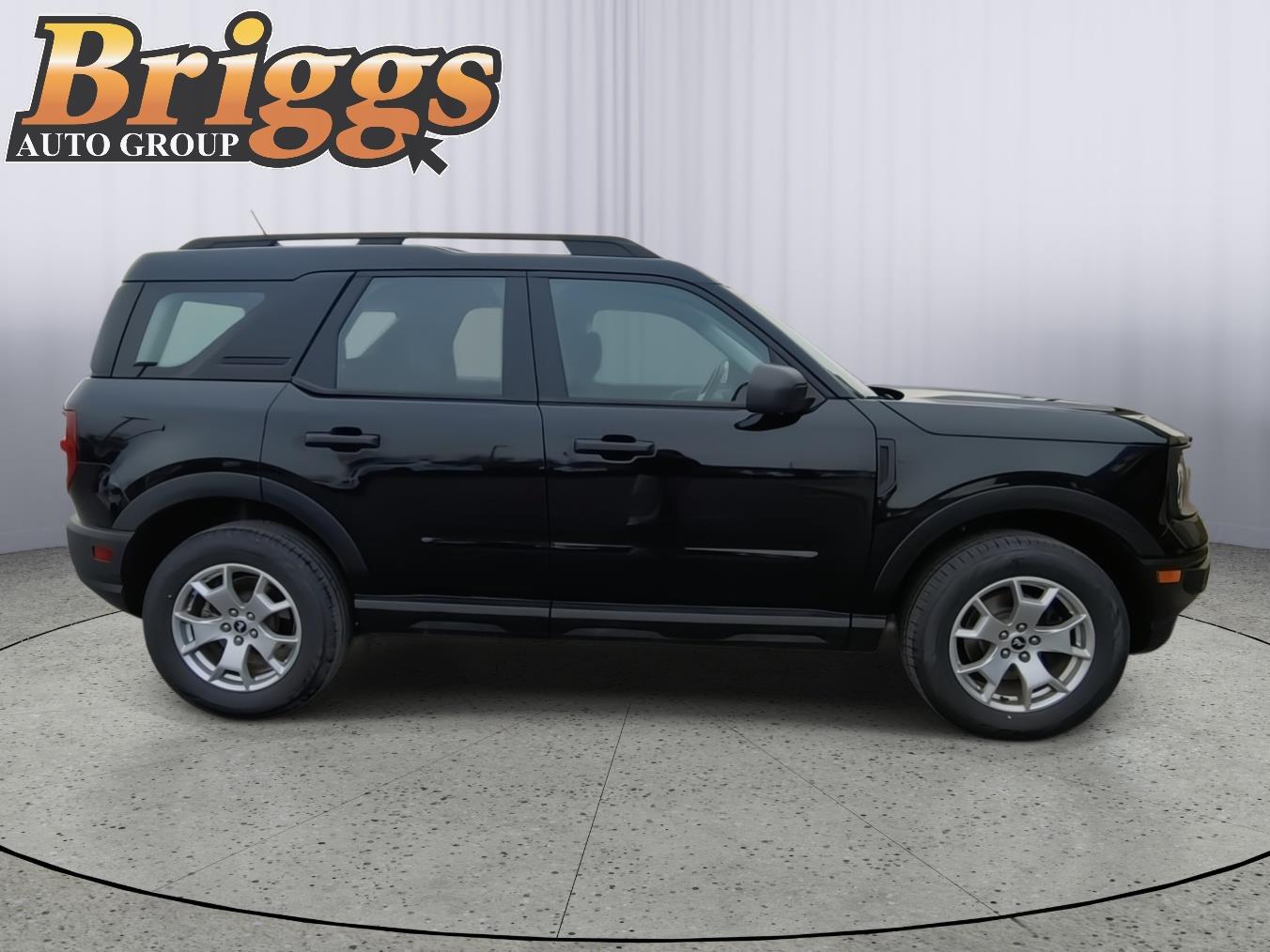 View vehicle photo 5