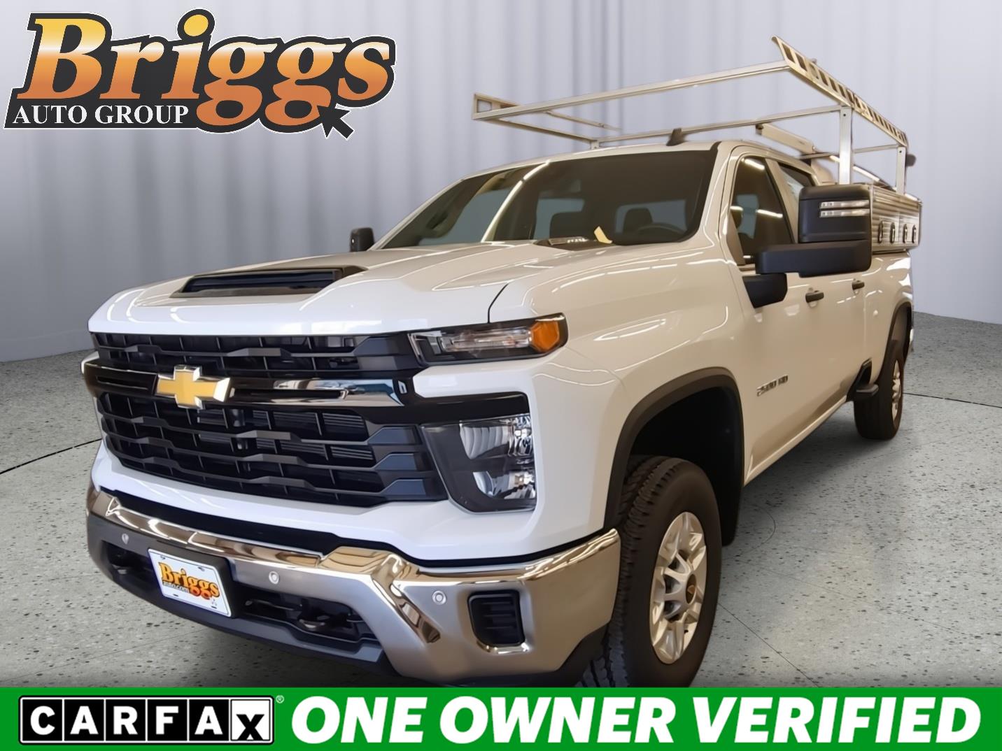 Summit White 2025 Chevrolet Silverado 2500HD Work Truck Crew Cab 4WD Pickup Truck Four-Wheel Drive Automatic