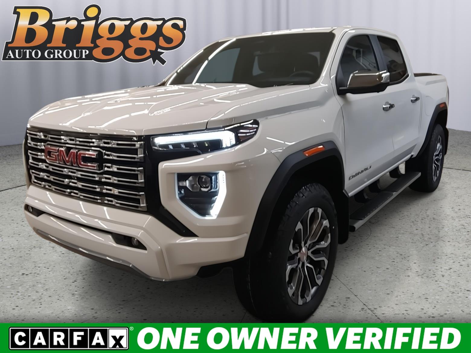 Summit White 2024 GMC Canyon Denali Crew Cab 4WD Pickup Truck Four-Wheel Drive 8-Speed Automatic