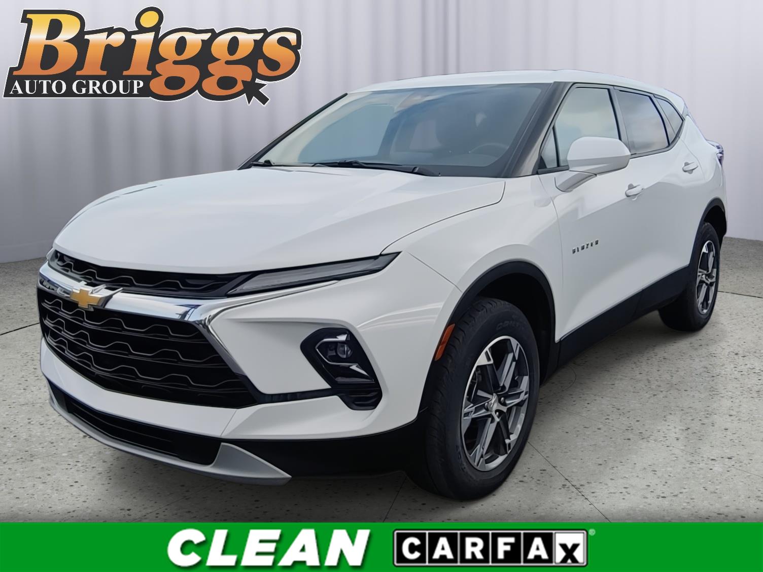 Summit White 2025 Chevrolet Blazer SUV / Crossover 9-Speed Automatic