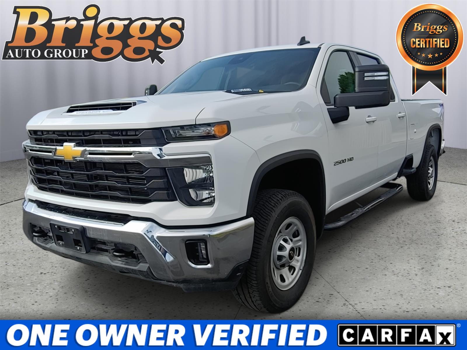 Summit White 2025 Chevrolet Silverado 2500HD Pickup Truck Four-Wheel Drive Automatic
