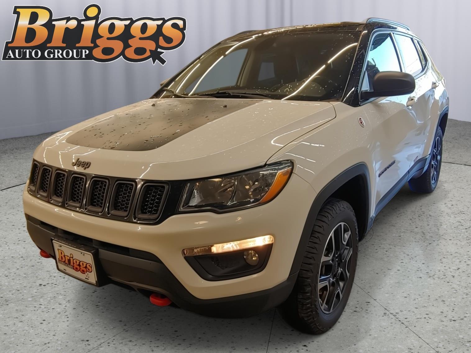 White Clearcoat 2020 Jeep Compass Trailhawk 4WD SUV / Crossover Four-Wheel Drive 9-Speed Automatic