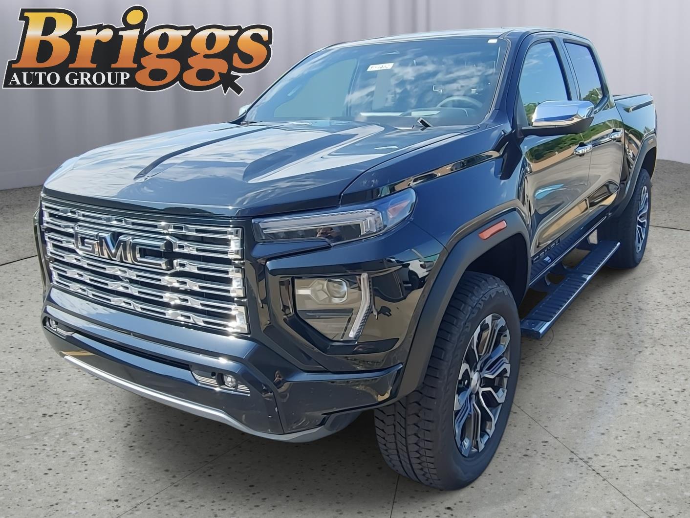 Onyx Black 2026 GMC Canyon Pickup Truck Four-Wheel Drive 8-Speed Automatic
