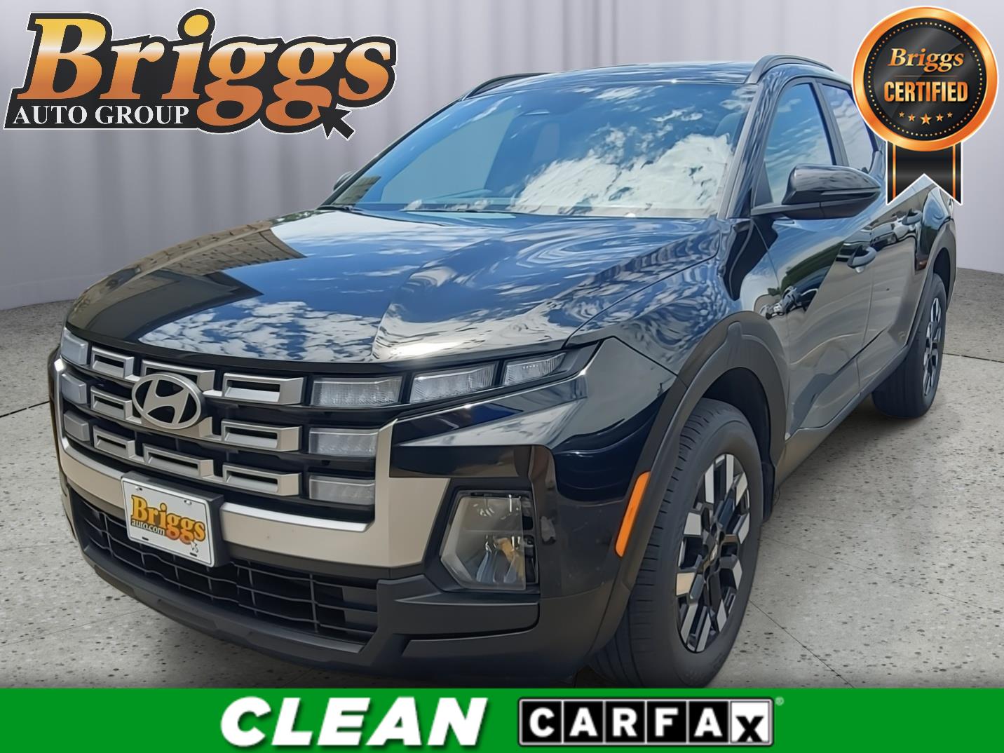 Phantom Black 2025 Hyundai Santa Cruz Pickup Truck Front-Wheel Drive Automatic