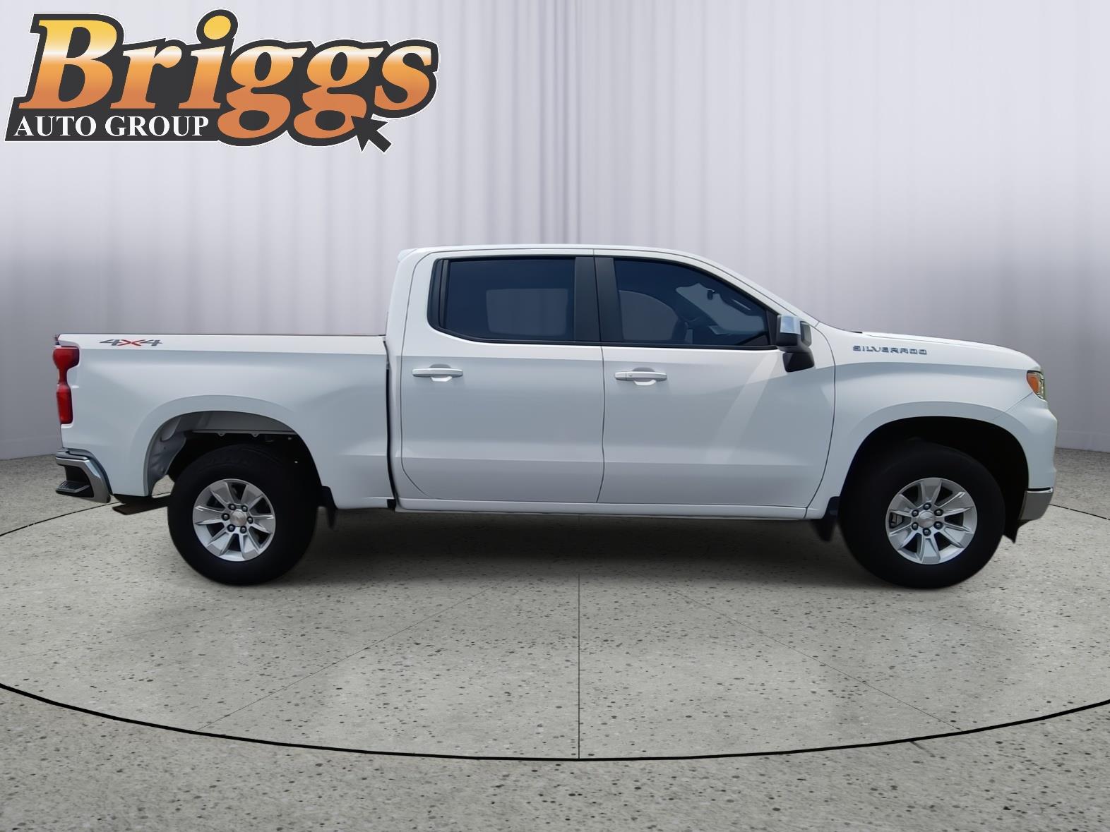 View vehicle photo 6