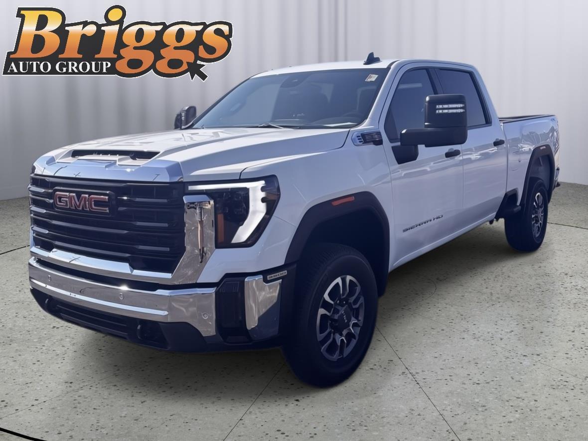 Summit White 2026 GMC Sierra 3500HD Pickup Truck Four-Wheel Drive Automatic