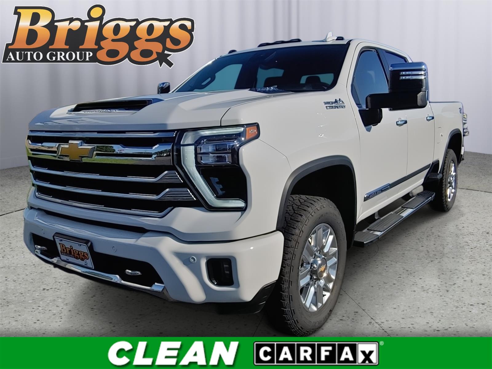 Summit White 2025 Chevrolet Silverado 2500HD Pickup Truck Four-Wheel Drive Automatic